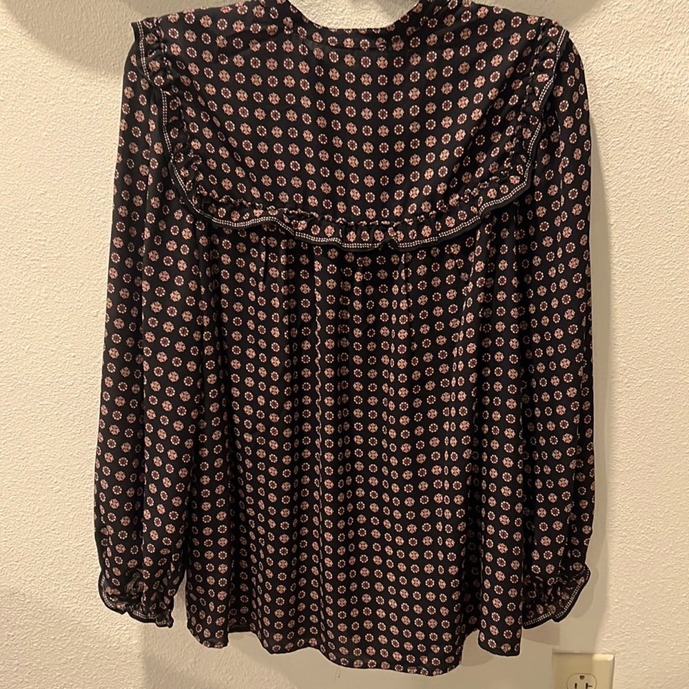 Max Studio Long Sleeve Button Front Size L - image 2